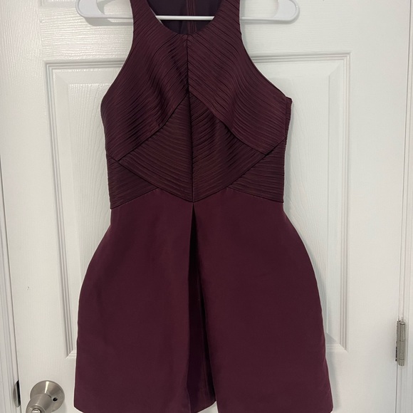 Halston Heritage Satin Pleated Bodycon Mini Dress in Burgundy 6 - Picture 10 of 10
